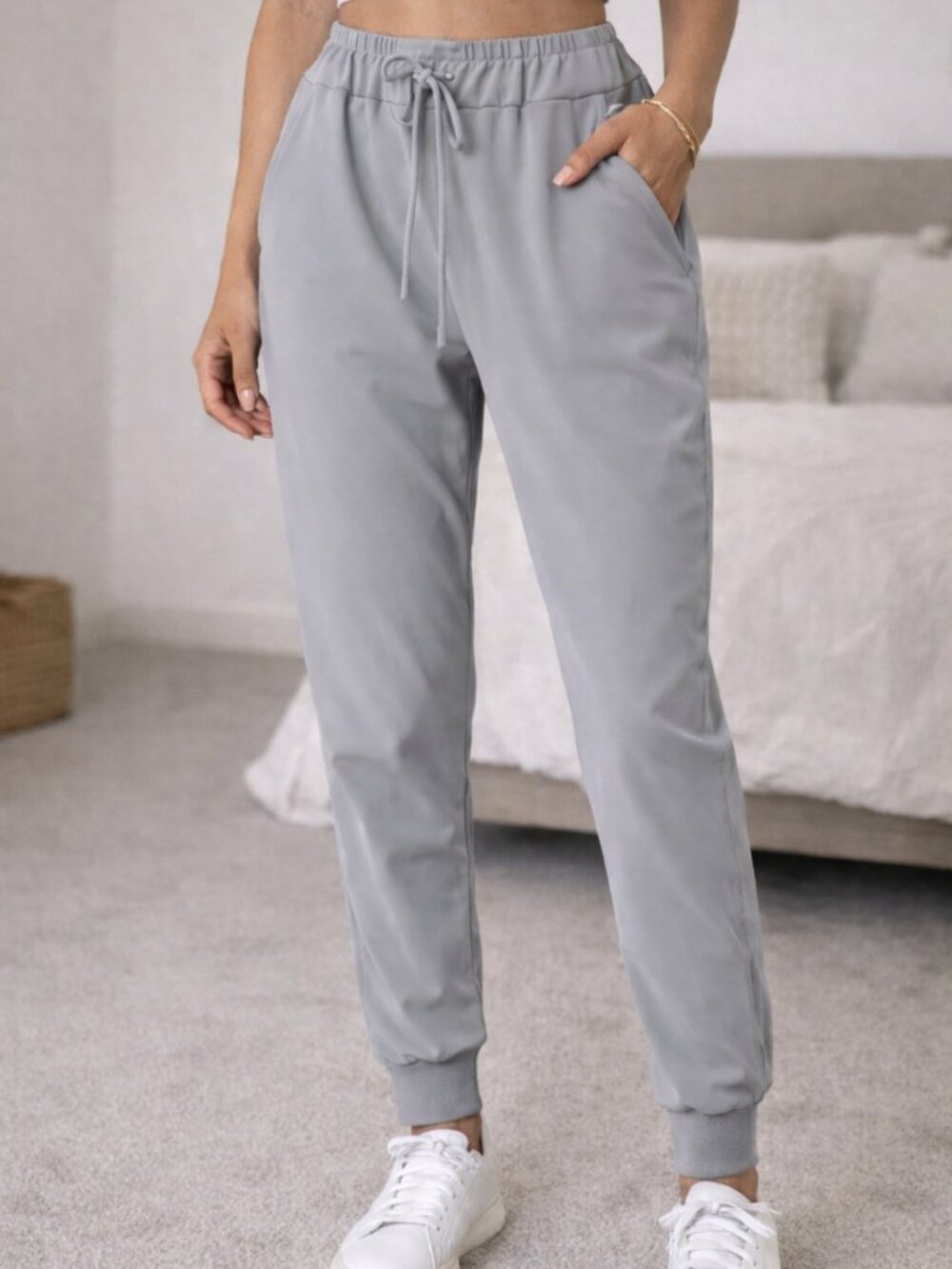 $128 Lululemon Keep Moving Jogger – Grey | Size 4